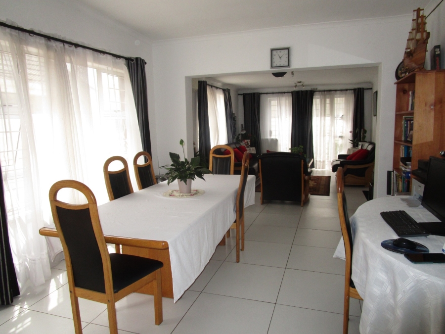 4 Bedroom Property for Sale in Lansdowne Western Cape